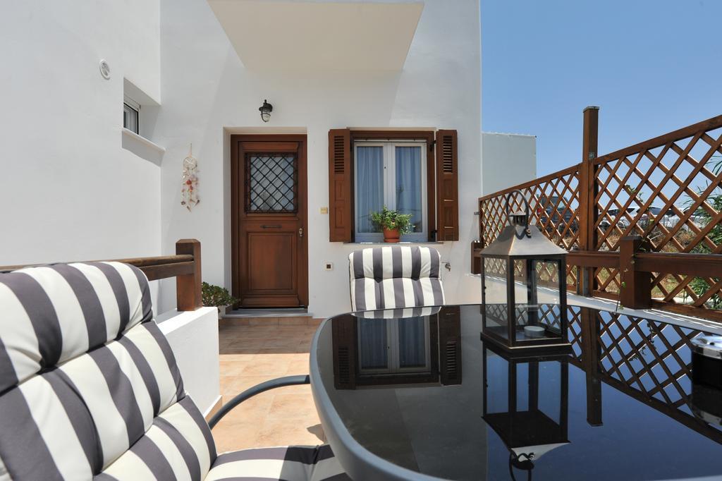 Aerolithos Hotel Adamantas  Exterior photo