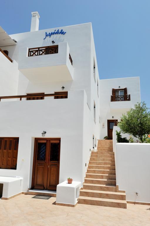Aerolithos Hotel Adamantas  Exterior photo
